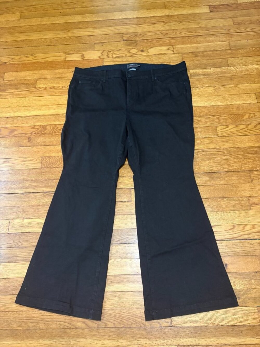 Torrid Womens Bombshell Flare Jeans Plus Size 26 Black Premium Stretch Denim